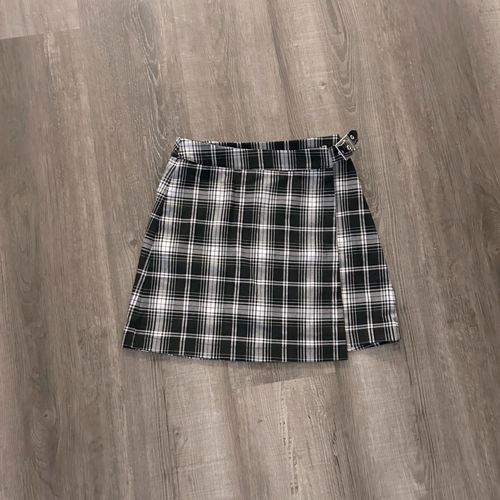 3/$10 brandy Melville John galt plaid mini skirt